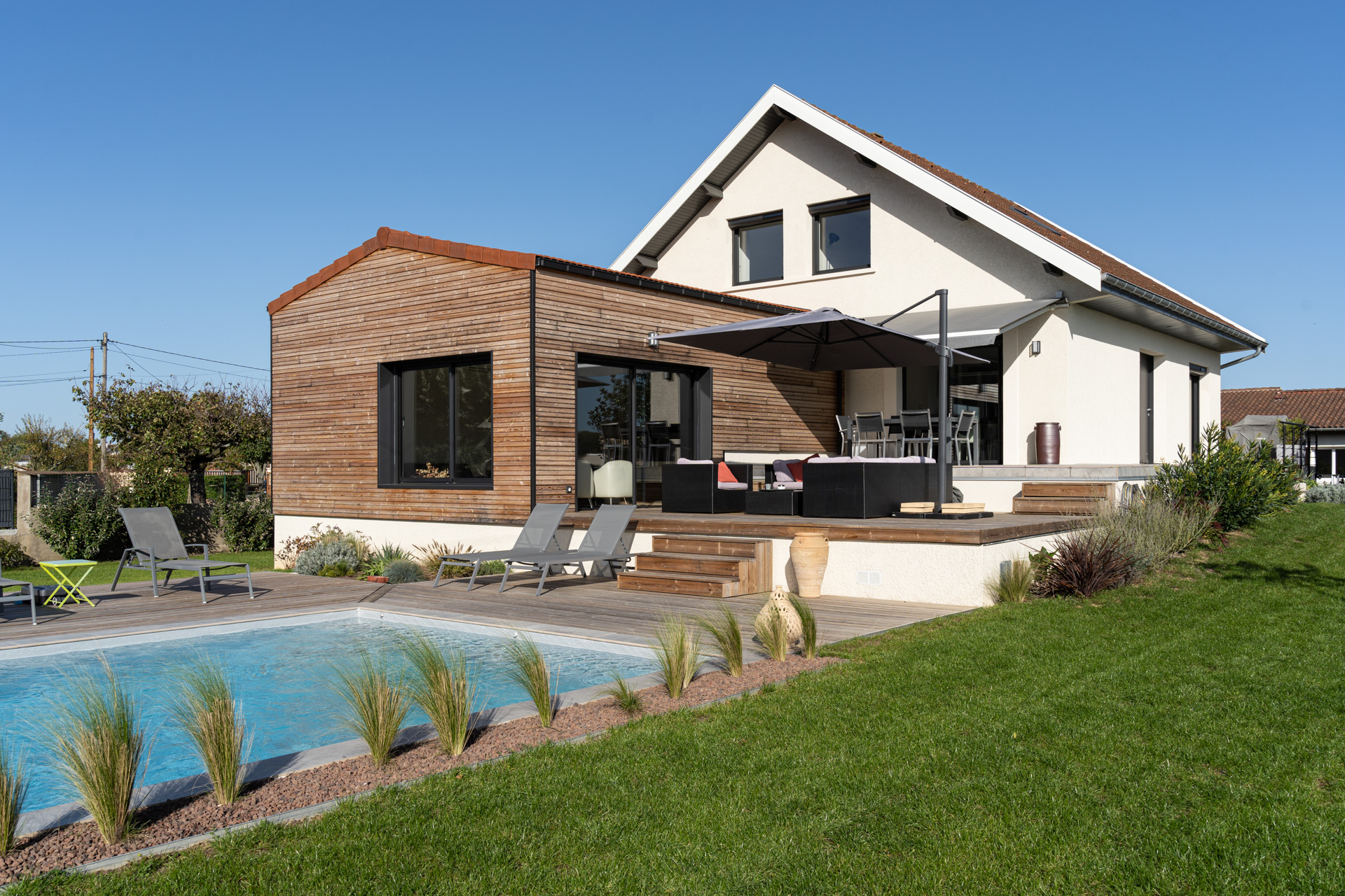 Terrasse à Viriat - les avantages d'une terrasse en bois : esthétique et durabilité